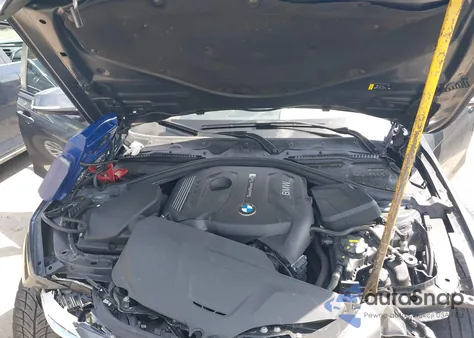 2017 BMW 330I xDrive z USA, uszkodzony, nr VIN WBA8D9C36HA012254